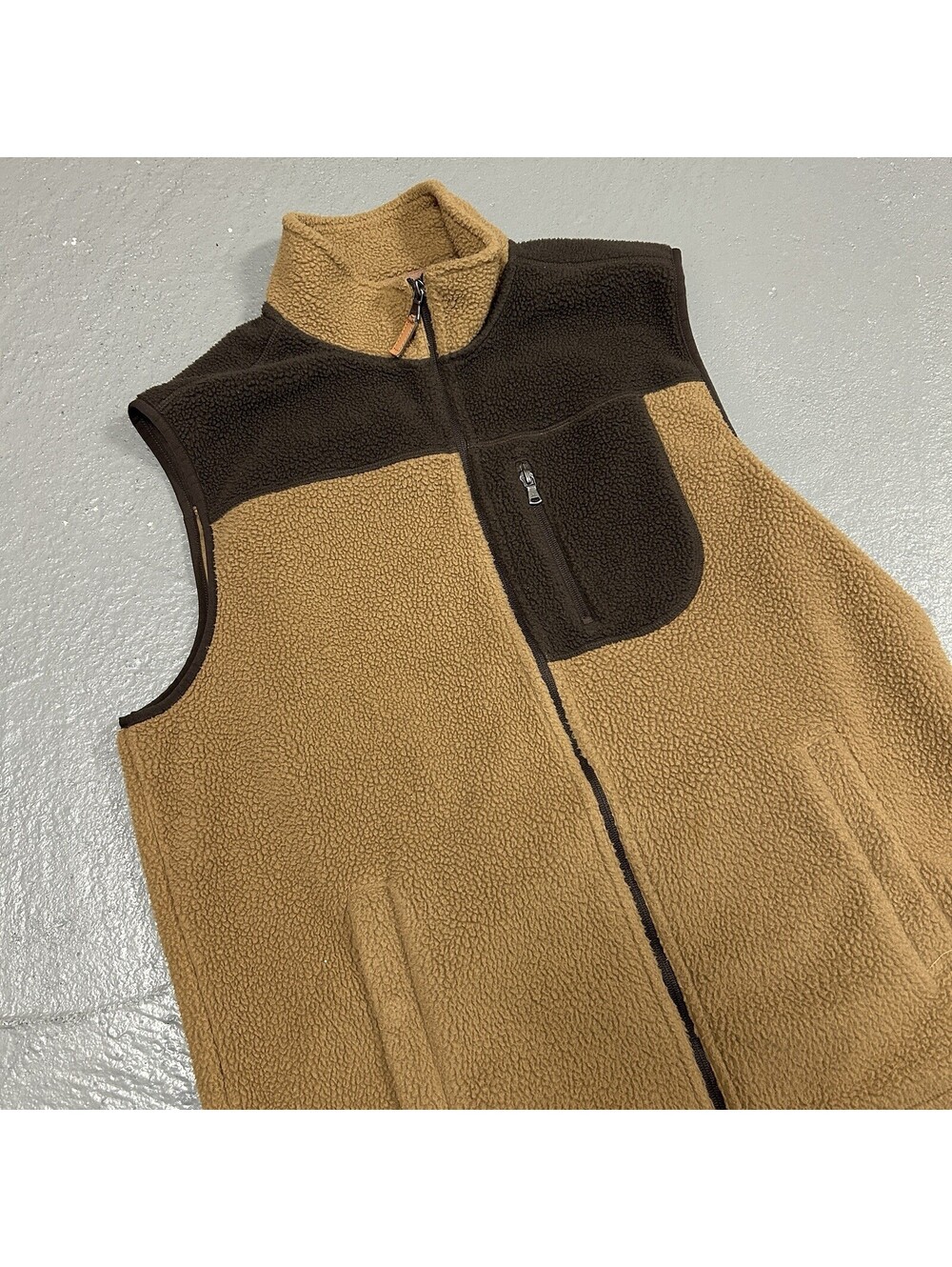 G.H. Bass & Co Sherpa Fleece Explorer Vest Mens Brown Tan Size L